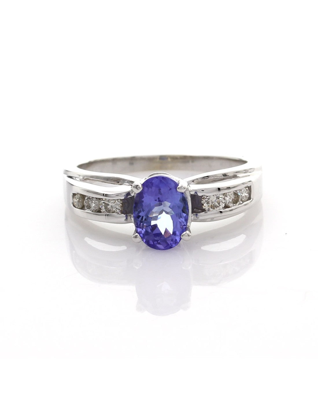 Oval Tanzanite and Diamond Ring in Gold