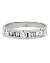 Single Row Diamond Ring in Gold