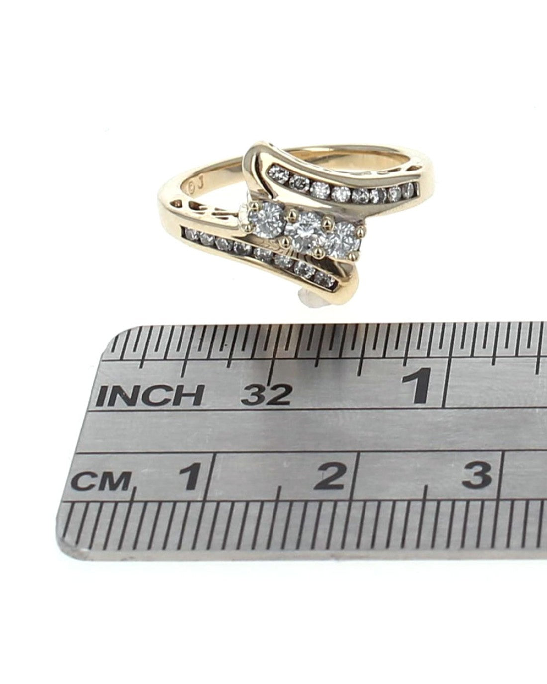 0.56ctw Diamond Bypass Ring in 14K Yellow Gold