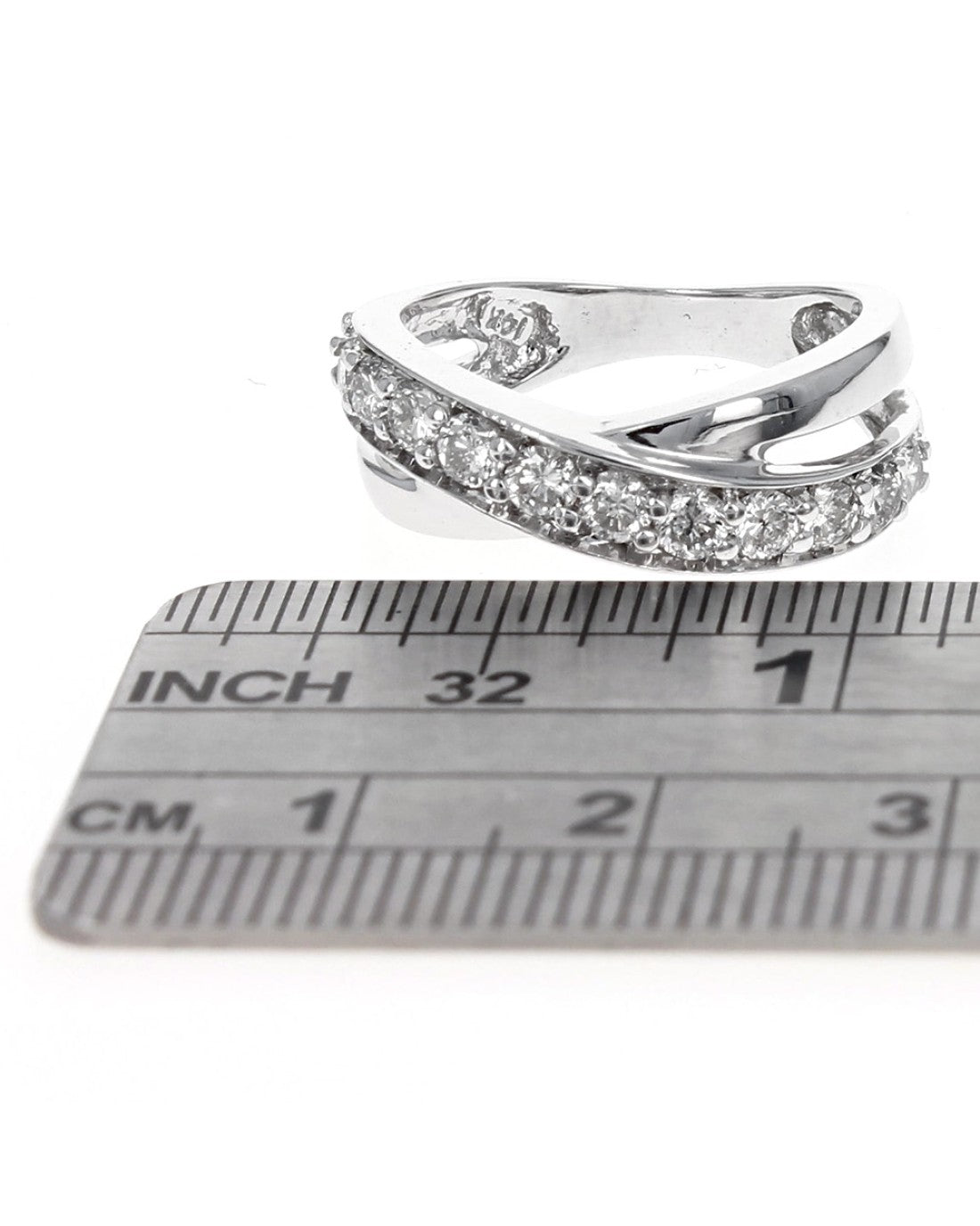 Diamond Crossover Ring in Gold