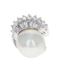 Mabe Pearl and Diamond Fashion Ring