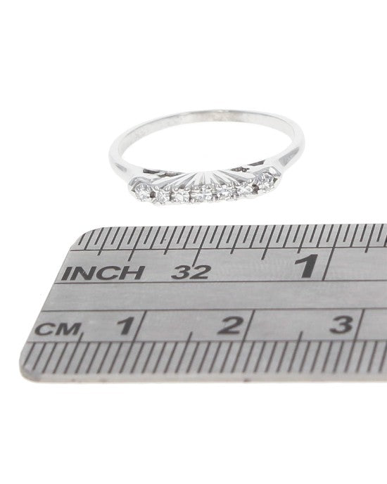 Round Diamond Ring in Gold