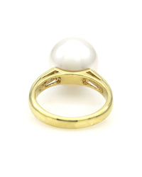 White South Sea Pearl and Diamond Ring