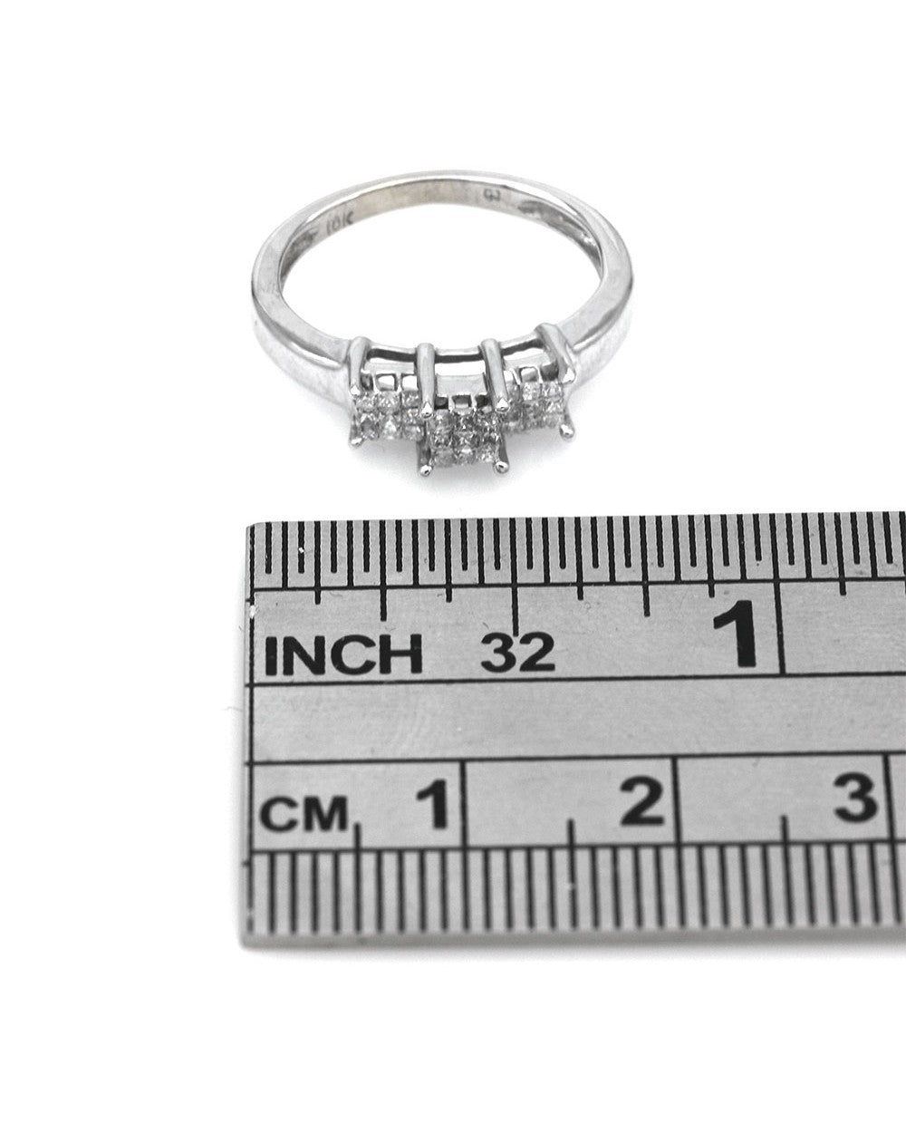 3 Station Diamond Ring in White Gold