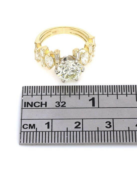 Round Brilliant Cut Diamond Solitaire Ring in 18KY