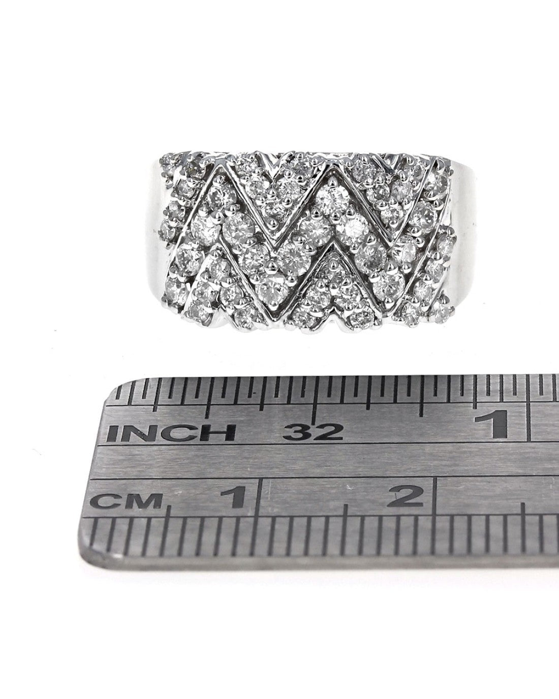 Diamond Zig Zag Tapered Band