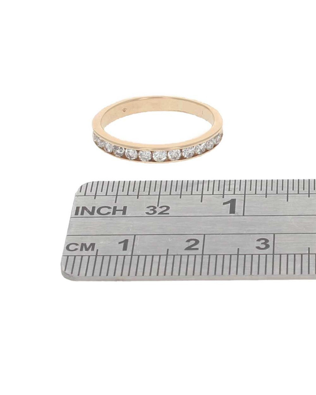 Round Diamond Band in Yellow Gold