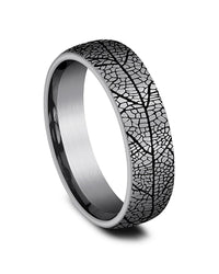 Gentlemen's Leaf Pattern Comfort Fit Band in Grey Tantalum