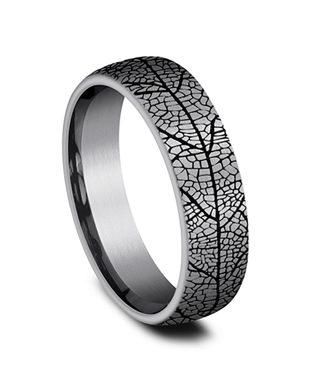 Gentlemen's Leaf Pattern Comfort Fit Band in Grey Tantalum