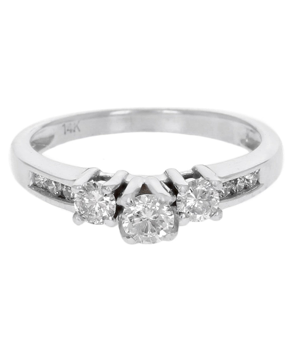 Round Diamond Engagement Ring in White Gold