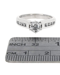 Round Diamond Engagement Ring in White Gold