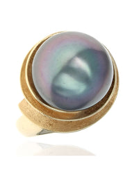 Gray Pearl Solitaire Ring in Yellow Gold