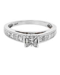Princess Diamond Engagement ring in White Gold