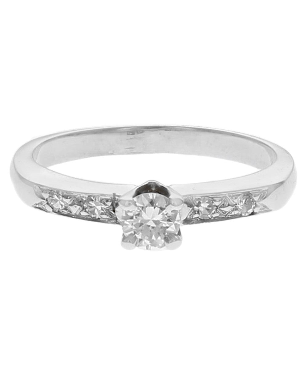 Round Diamond Engagement Ring in White Gold