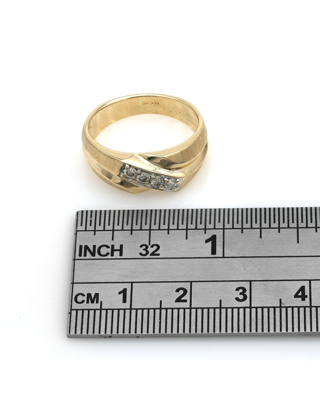 Diamond Diagonal Fluted Ring in Yellow Gold