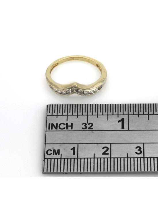 Diamond Chevron Ring in Yellow Gold