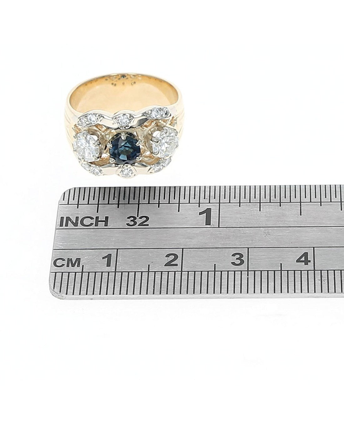 2 Tone Alternating Diamond and Sapphire Diamond Flanked Band