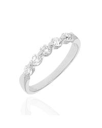 Shared Prong Round Diamond Band