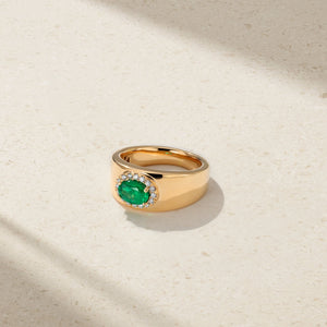 Heirloomed Oval Emerald Cigar Band