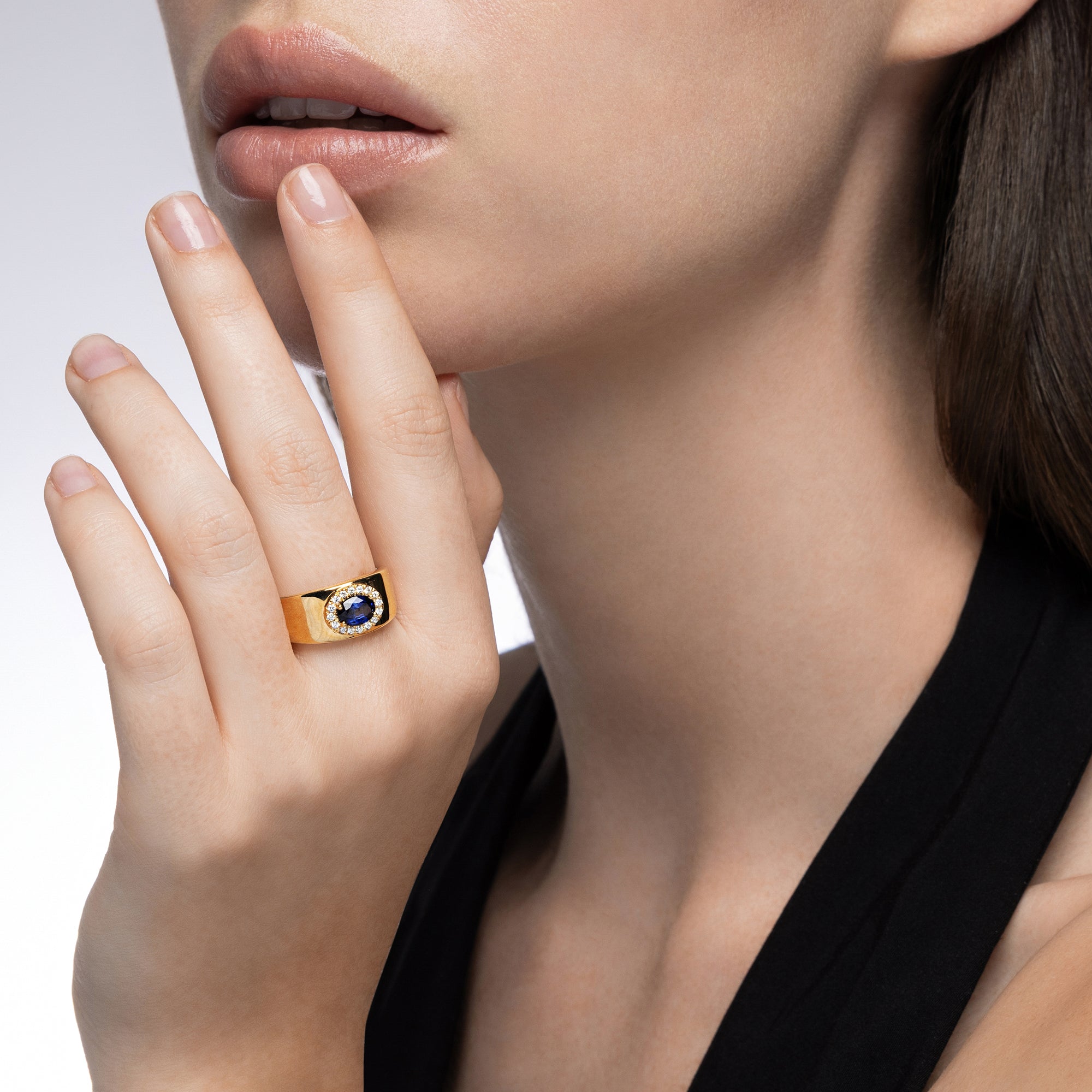 Heirloomed Oval Sapphire Cigar Band