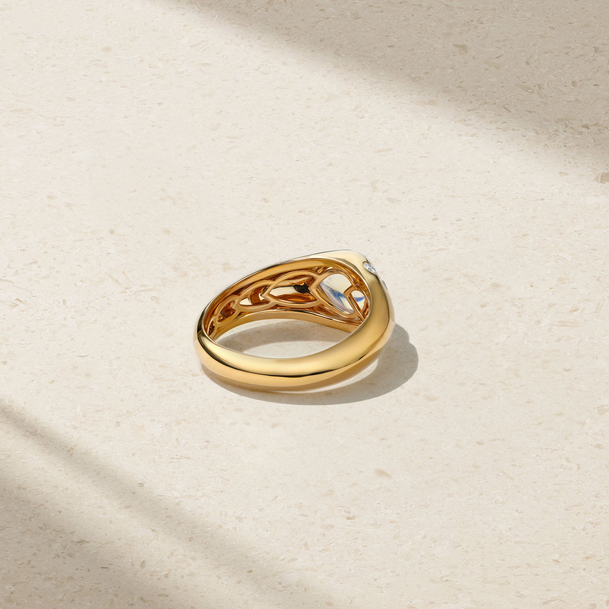 Gumdrop Moonstone Cigar Band