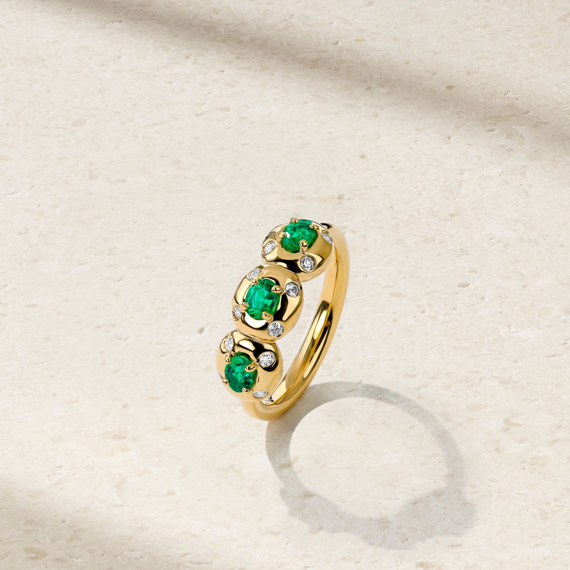 Aurum Triple Oval Emerald Band
