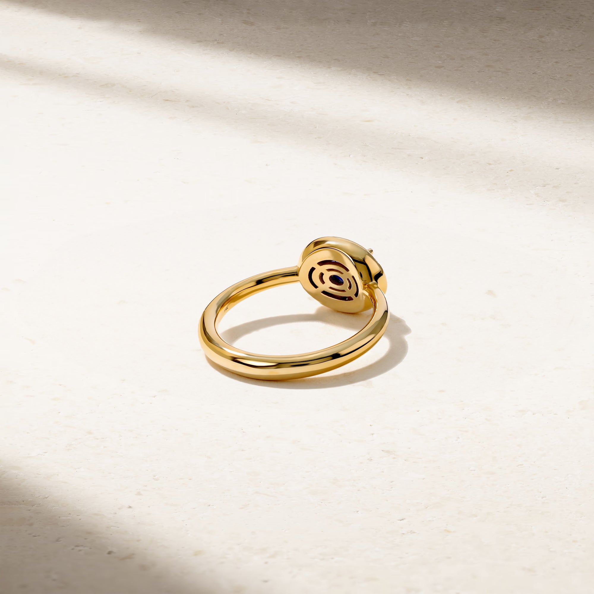 Aurum Oval Sapphire Ring