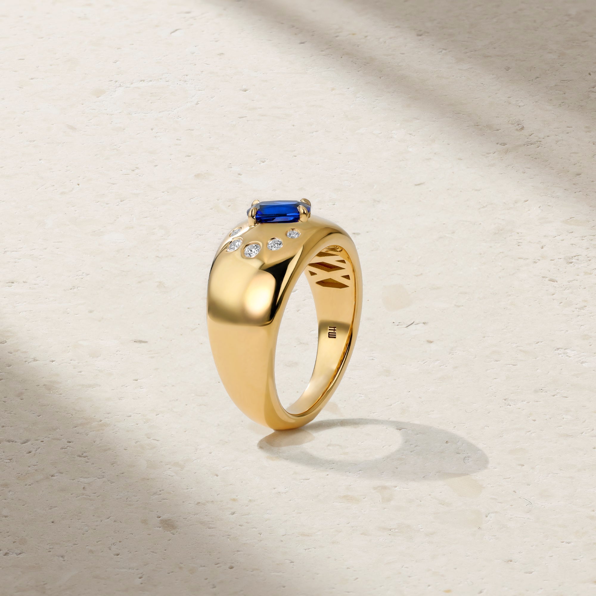 Aurum Sapphire Crescent Cigar Band