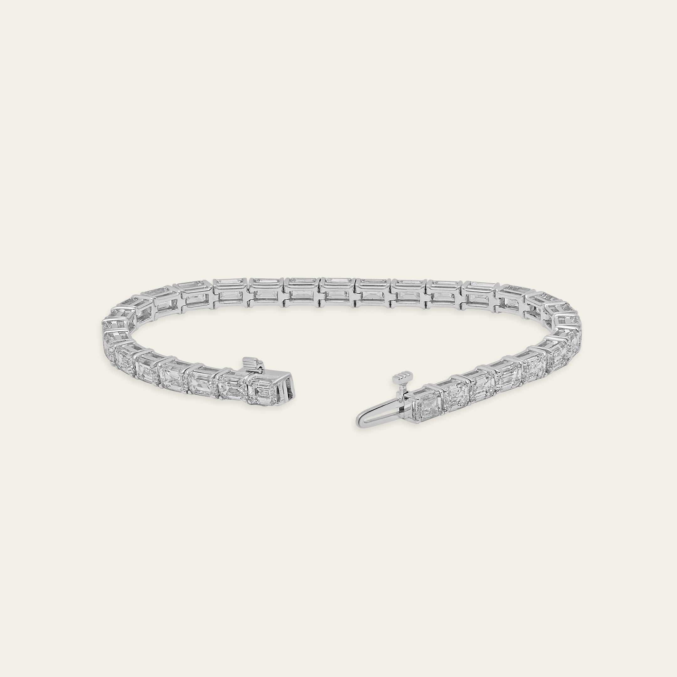 Alya 13 Carat Emerald Cut Diamond Bracelet