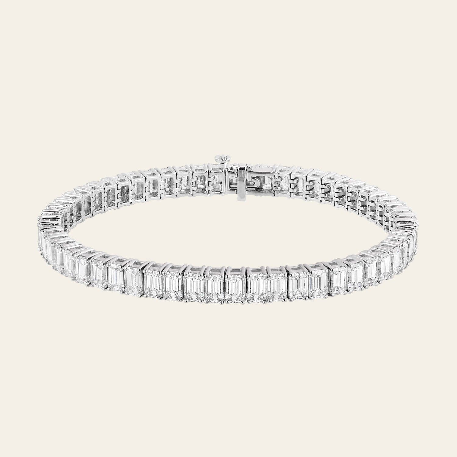 Alya 18 Carat Emerald-Cut Diamond Tennis Bracelet