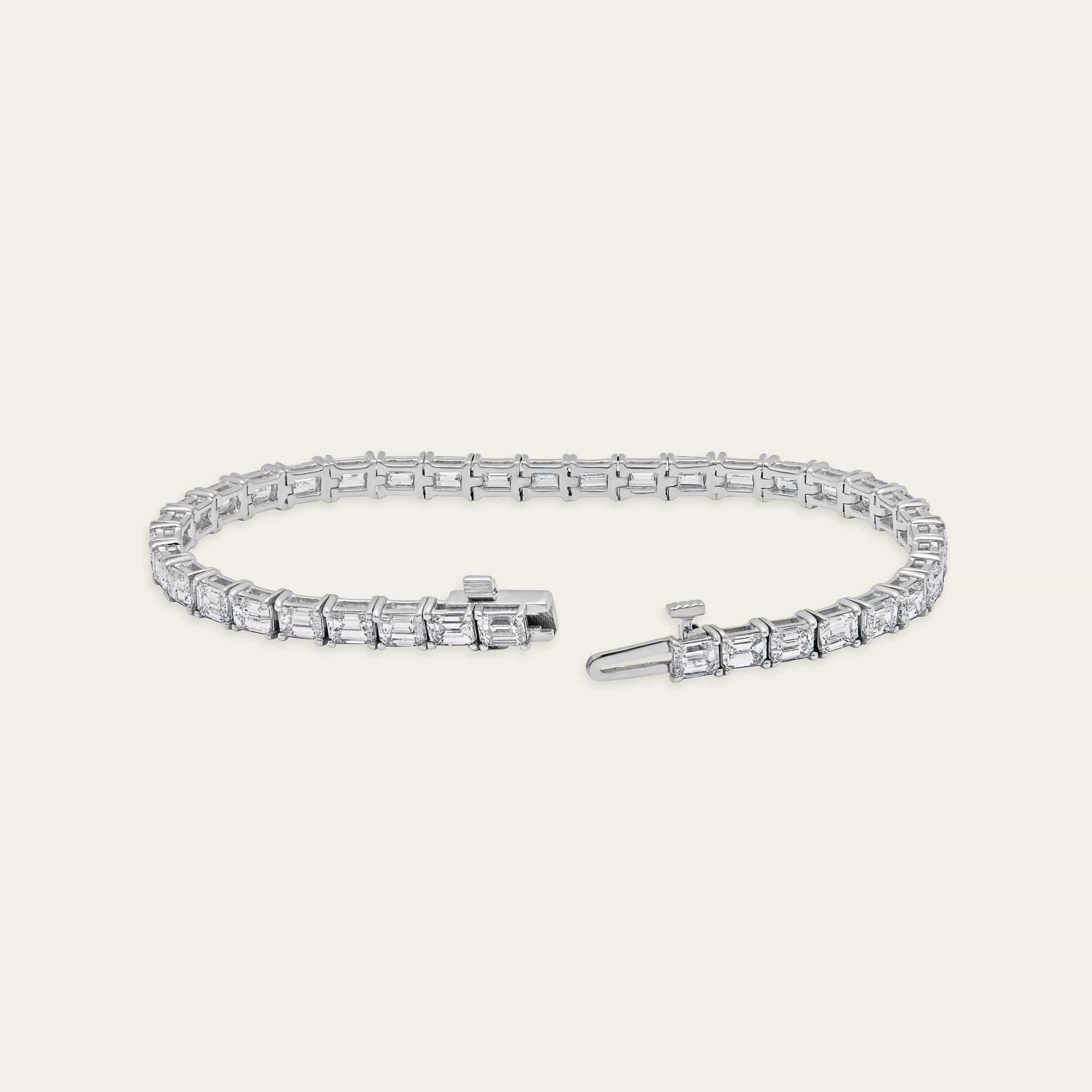 Alya 8 Carat Emerald-Cut Diamond Tennis Bracelet