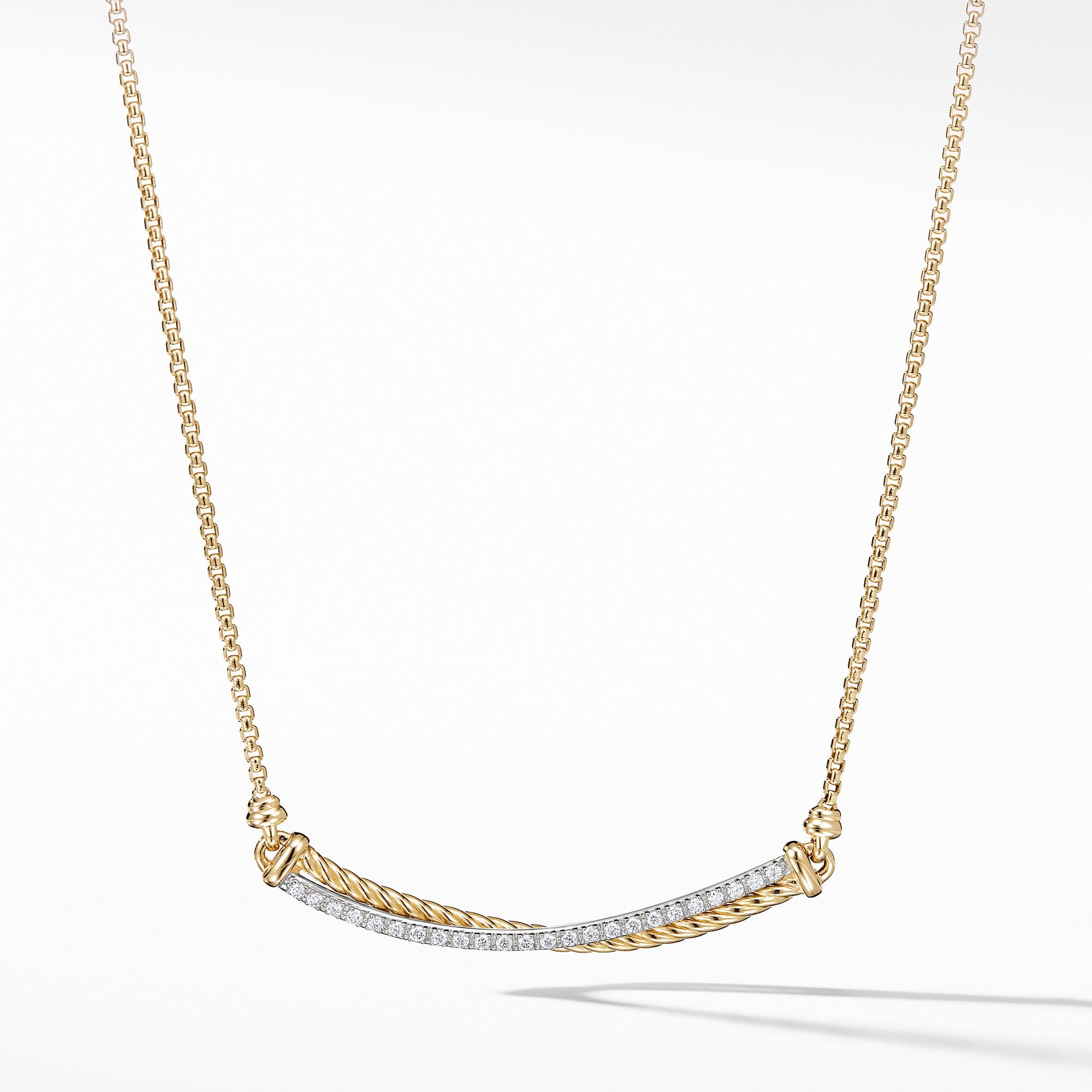 Crossover Bar Necklace in 18K Gold with Diamonds