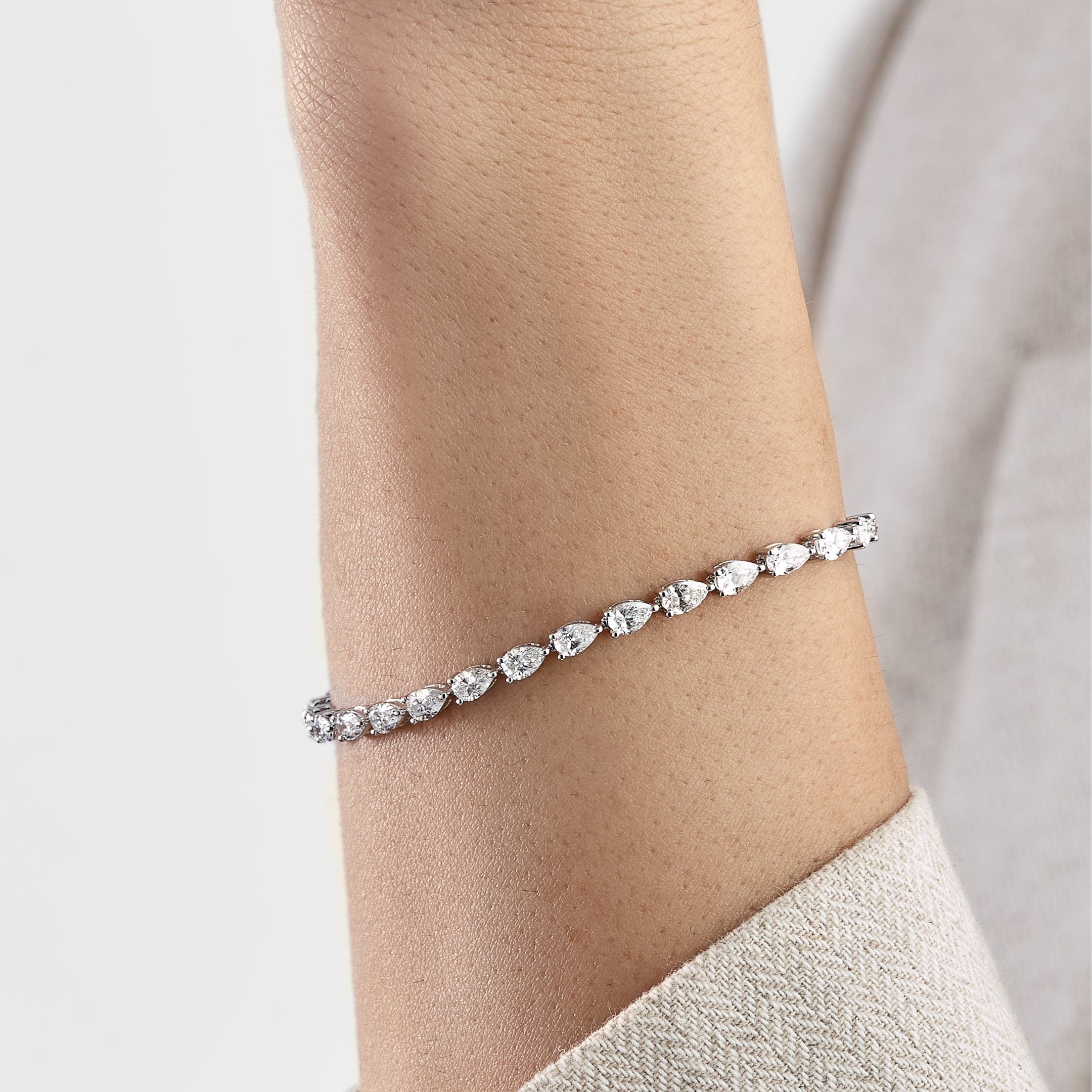 Esme 6 Carat Pear-Shaped Diamond Tennis Bracelet