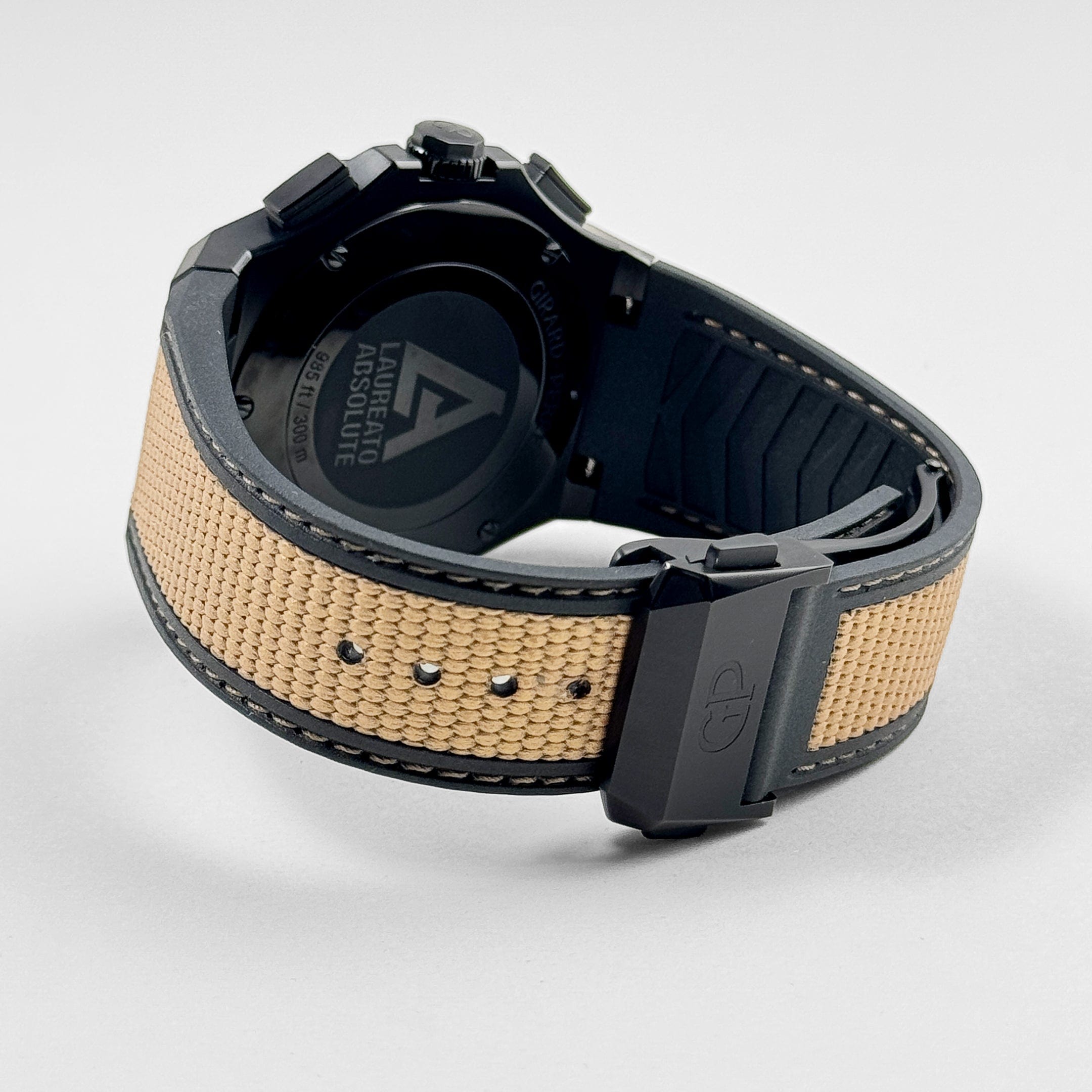 Girard Perregaux Laureato Absolute Gold Fever 81060-21-492-FH3A Titanium PVD