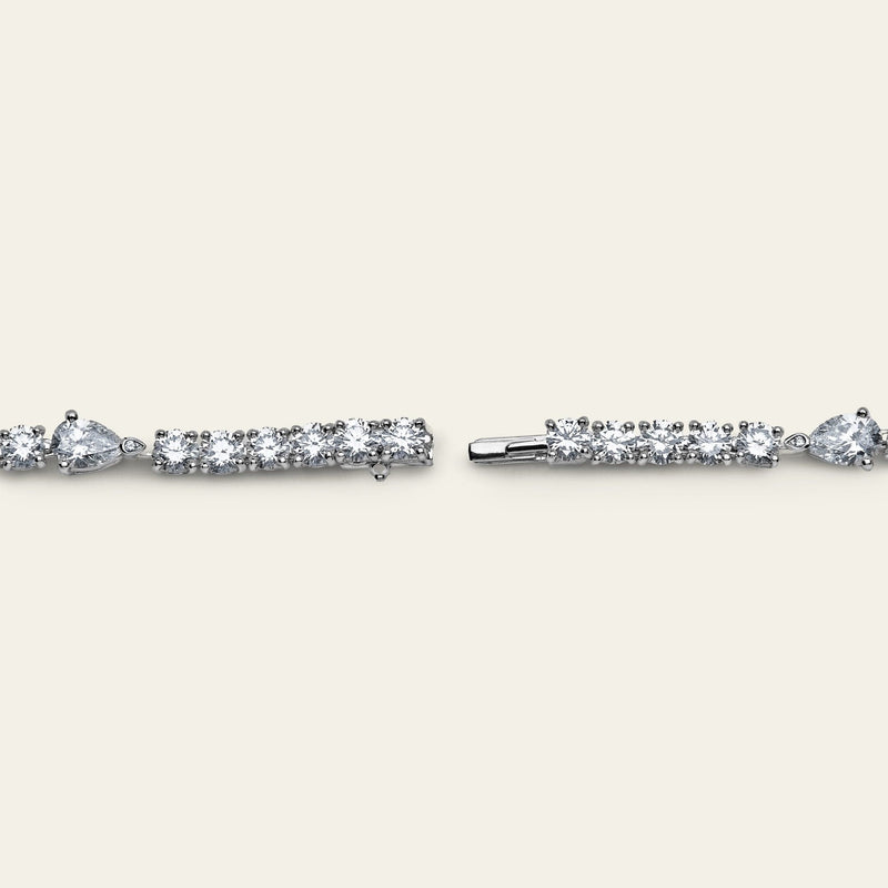 Graff Platinum and White Gold Diamond Knifebar Chandelier Necklace