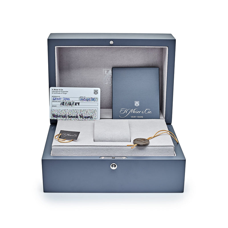 H. Moser & Cie 6500-1200 Streamliner Small Seconds Blue Enamel (2024)