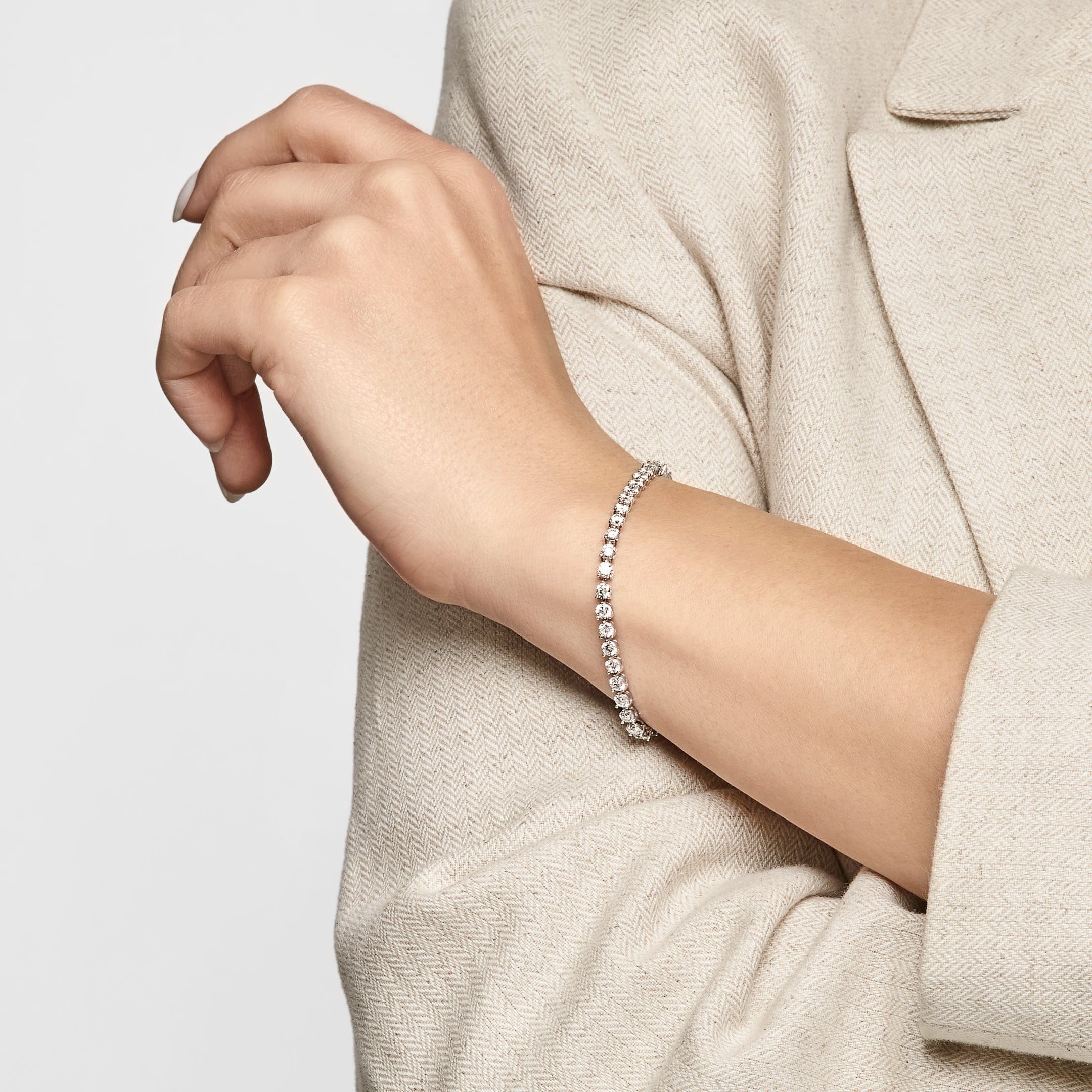 Luce 5.7 Carat Round Diamond Tennis Bracelet