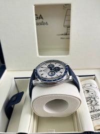 Omega Speedmaster 'Silver Snoopy Award' 310.32.42.50.02.001