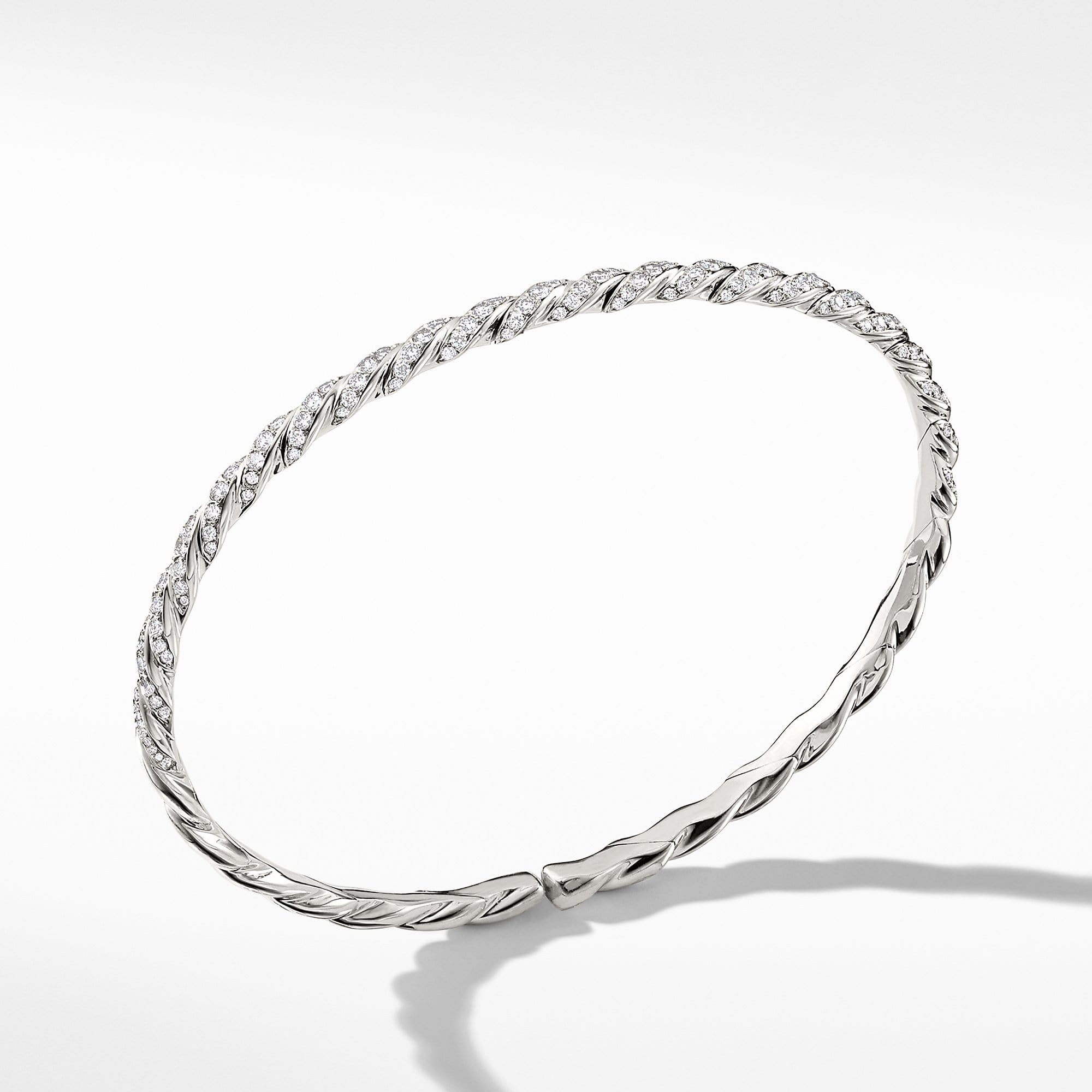 Pave Flex Single Row Bracelet with Diamonds in 18K White Gold