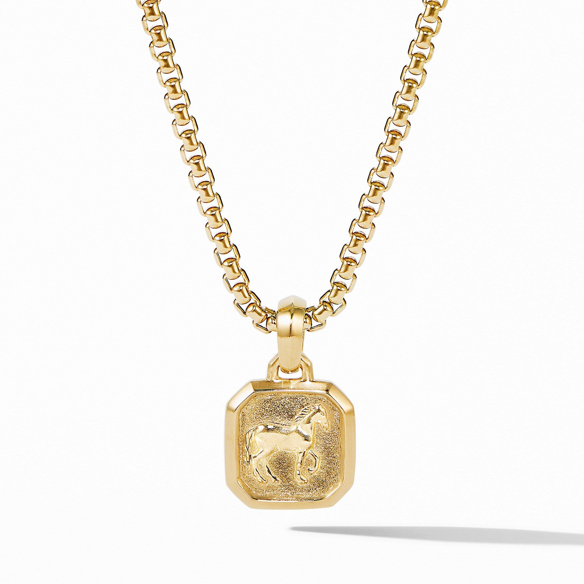 Petrvs Small Horse Pendant in 18K Yellow Gold
