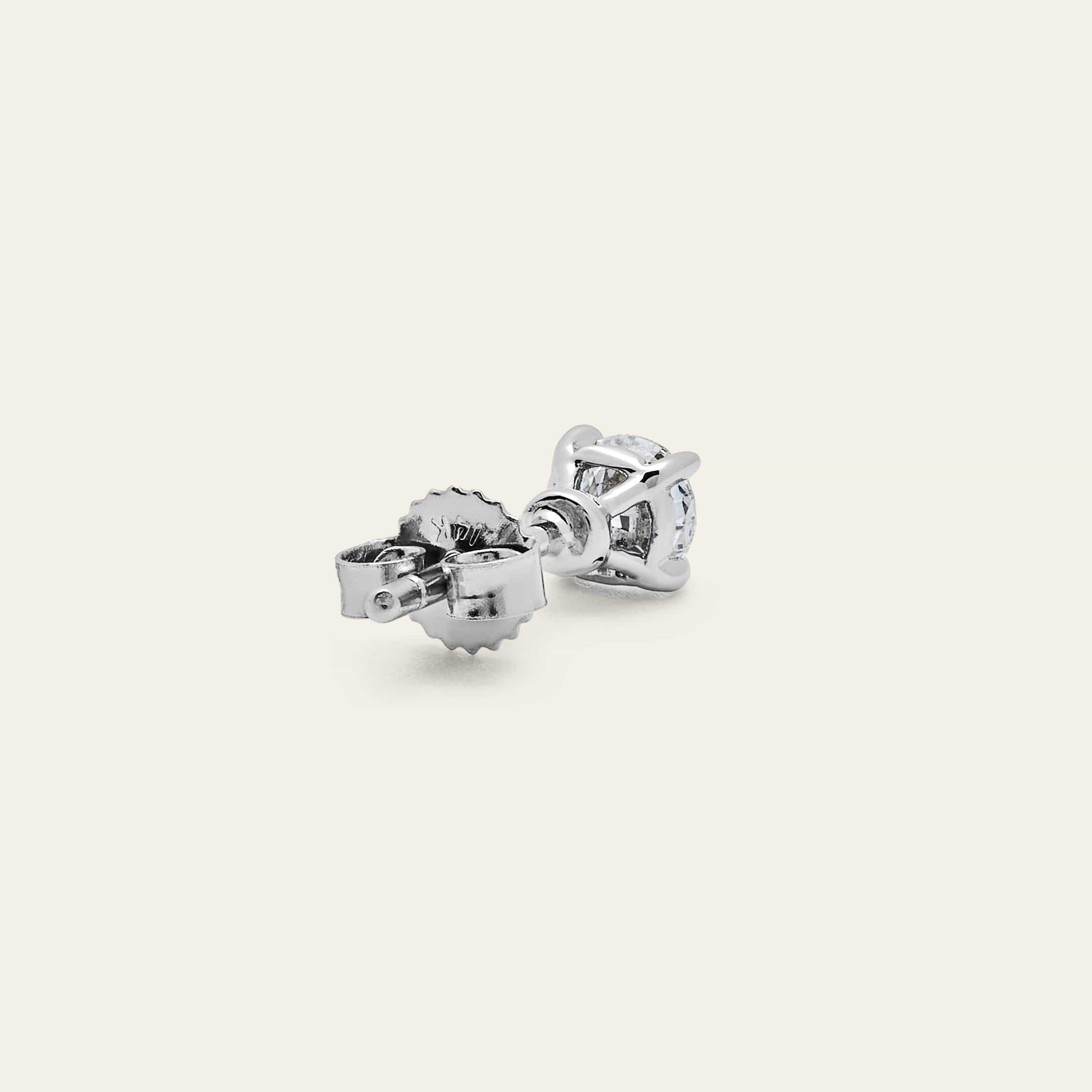 Round Brilliant-Cut Diamond Stud Earrings