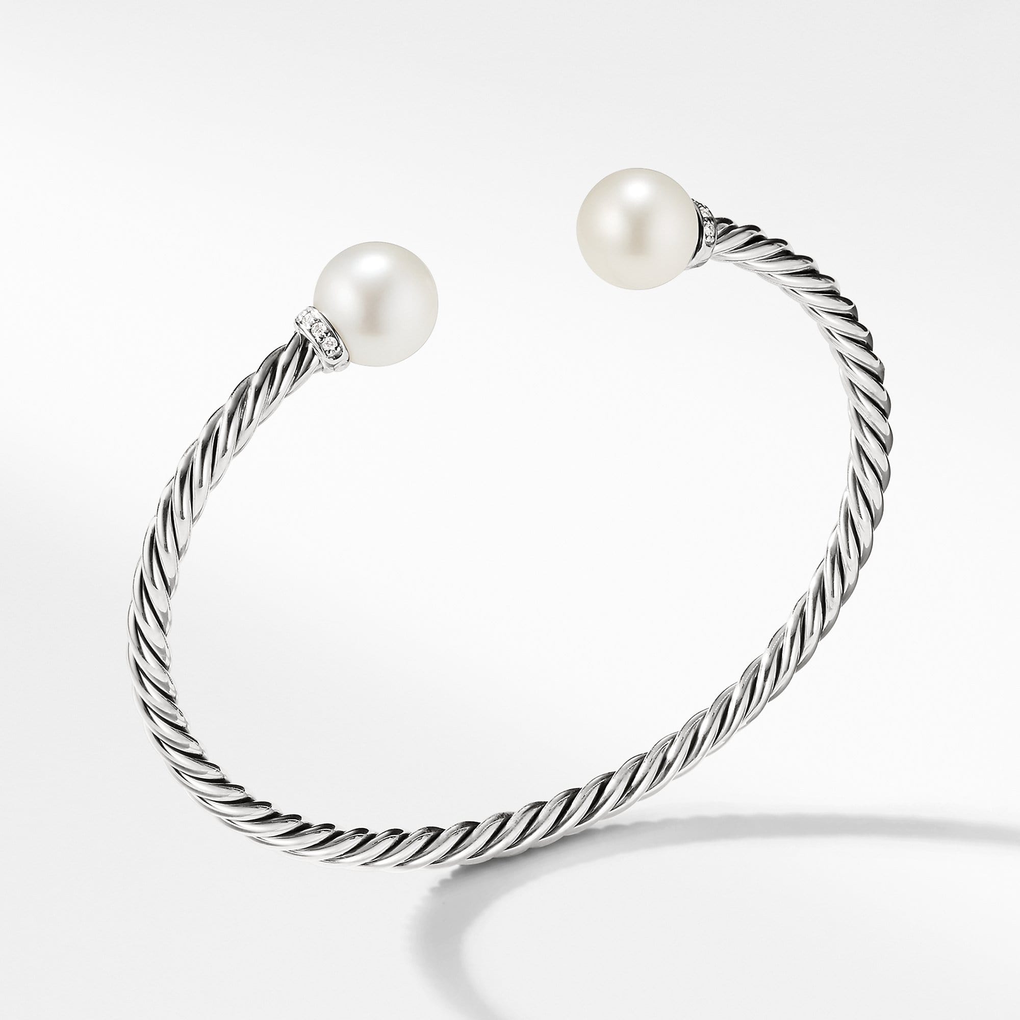 Solari Bracelet with Diamonds and Freshwater Pearl