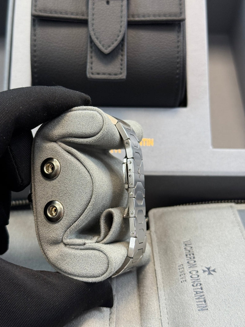 Vacheron Constantin Blue Dial Steel Historiques 222 Reference #  4200H/222A-B934