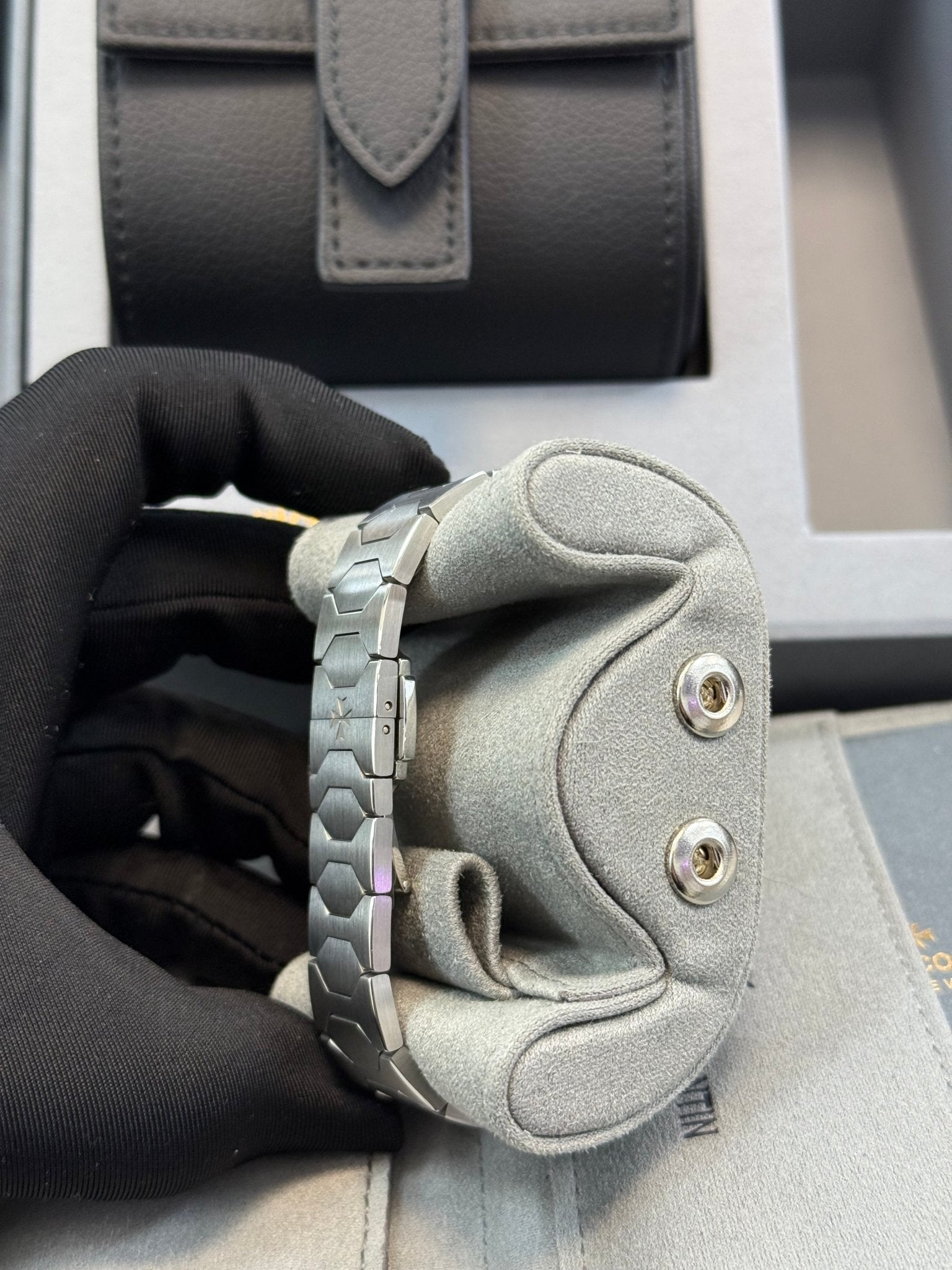 Vacheron Constantin Blue Dial Steel Historiques 222 Reference #  4200H/222A-B934