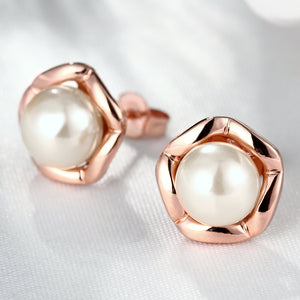 Freshwater Pearl Stud Earring in 18K Rose Gold Plated