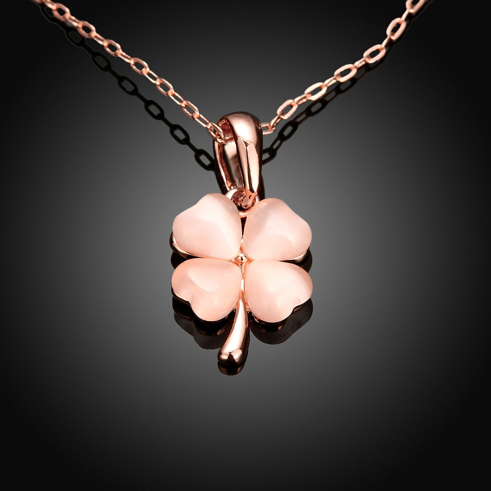 Smooth Resin Clover Necklace in 18K Rose Gold Plated