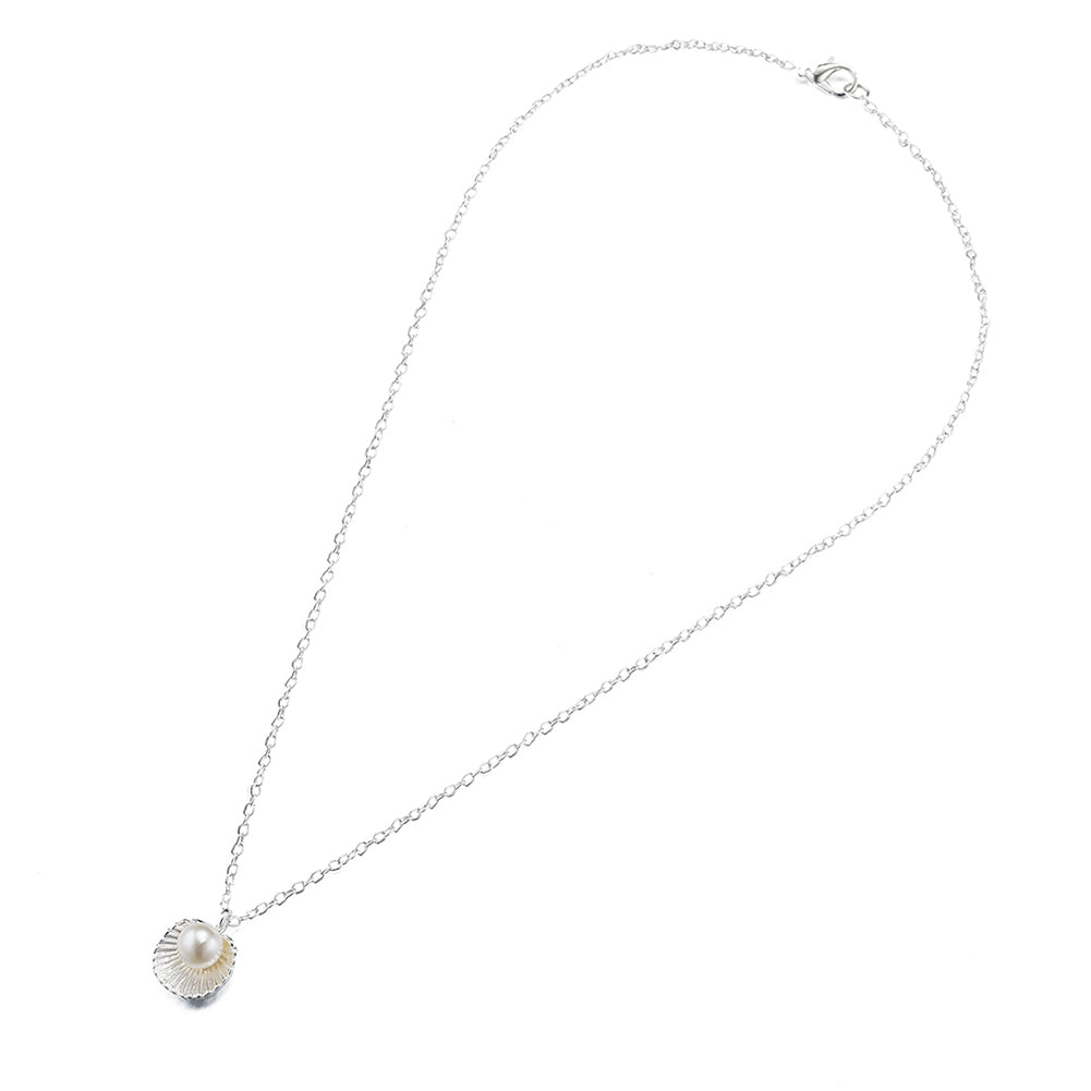 Seashell Pearl Necklace in 18K White Gold Plated