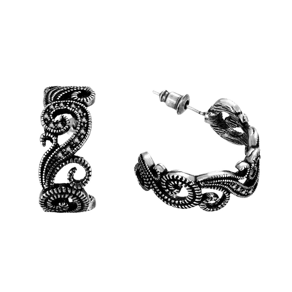 Filigre Black C Stud Earring in 18K White Gold Plated