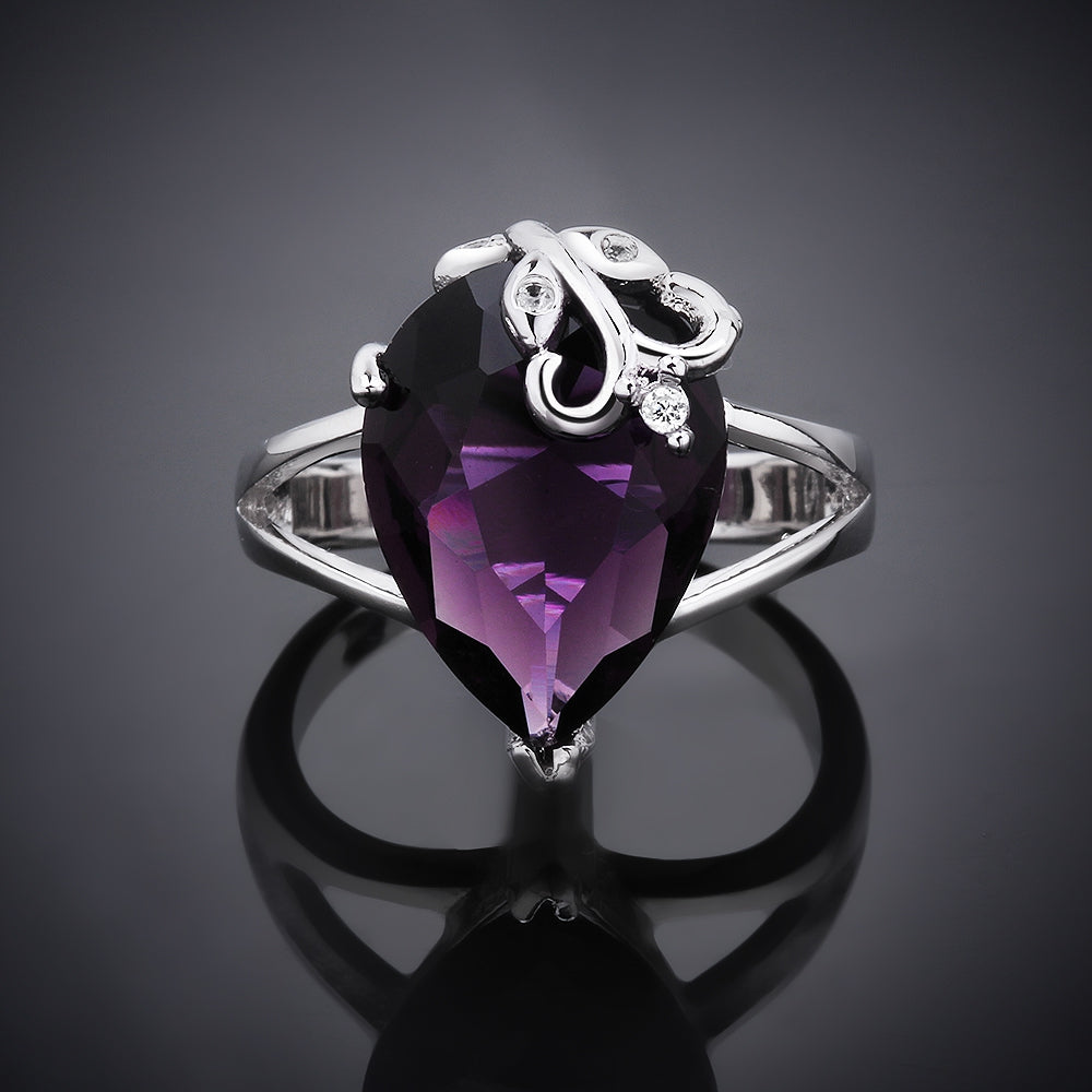 Amethyst Pear Cut 18K White Gold Ring
