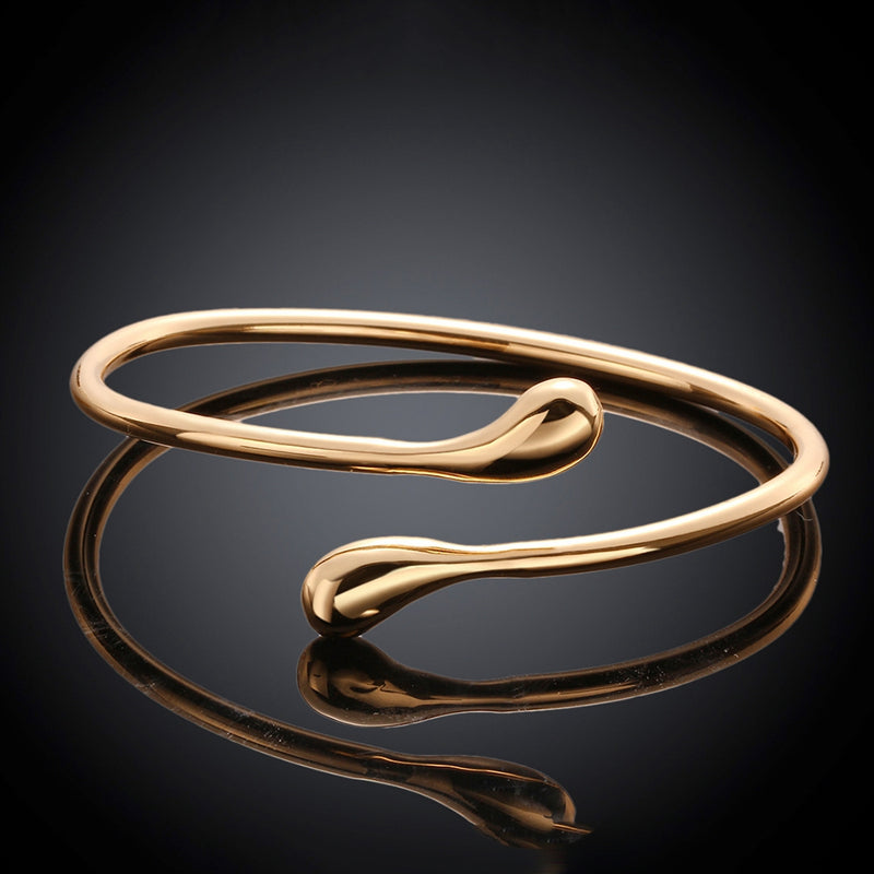 Drop Bangle in 14K Gold